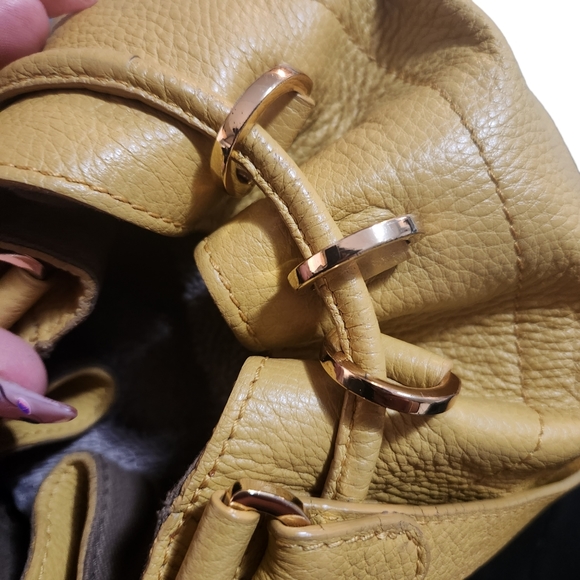 See By Chlo Shoulder Bag Vicki Small Leather Bucket - Picture 8 of 9